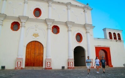 Iglesia San Francisco uno de los más antiguos construido poco después de la fundación de la ciudad de Granada